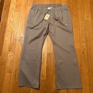 NWT Nike Women Sweat Pants Light Brown Mid Rise Full Length